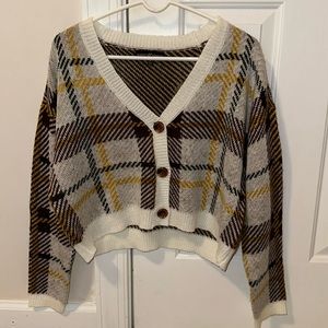 Almost Famous plaid button down cropped cardigan sweater